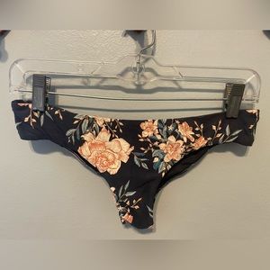 Billabong cheeky bikini bottoms
